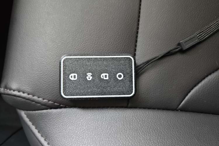 Used Haval H2 2018 Chuanxiang Edition 1.5T Manual Two-Wheel Drive Fashion Model China V Standard Vehicle Key