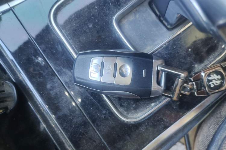 Used Haval H2 2018 1.5T Dual-Clutch Two-Wheel Drive Fashion Model China VI Standard Vehicle Key