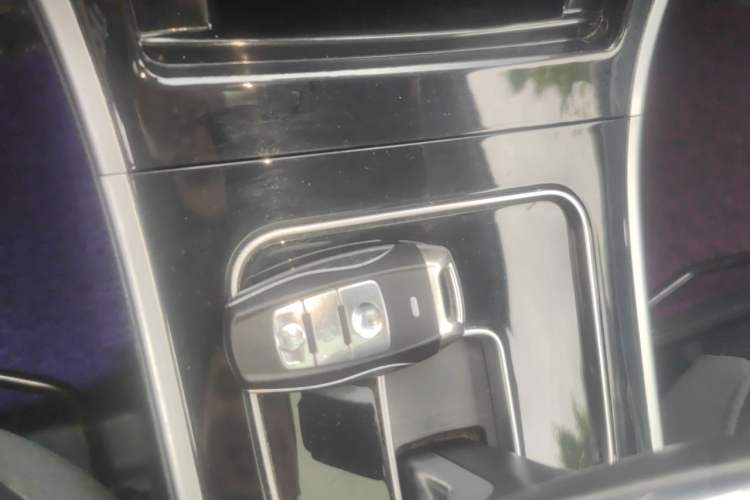 Used Haval H2 2018 Red-Label 1.5T Dual-Clutch Two-Wheel-Drive Luxury Model Vehicle Key