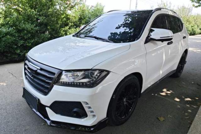 Used Haval H2 2018 Chuanxiang Edition 1.5T Manual Two-Wheel Drive Fashion Model China V Standard