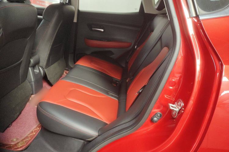 Used Haval H2s 2018 Red-Label 1.5T Dual-Clutch Luxury Model Interior 1