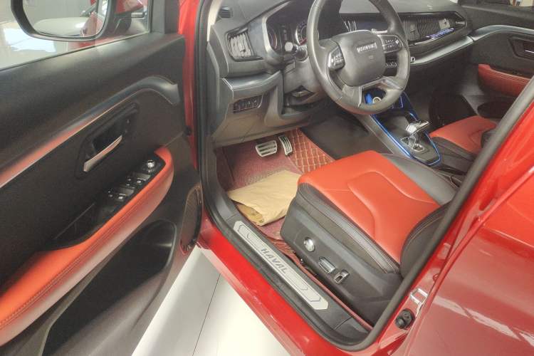 Used Haval H2s 2018 Red-Label 1.5T Dual-Clutch Luxury Model Interior 2