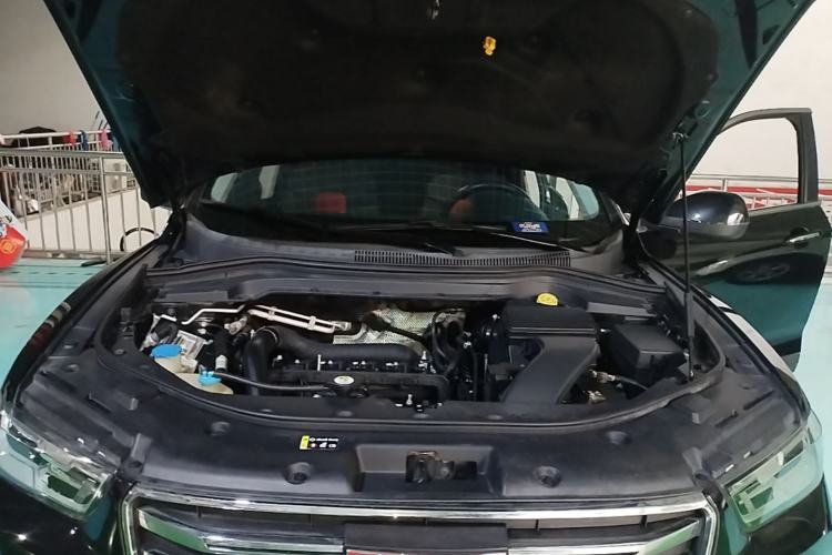 Used Haval H2s 2017 Red-Label 1.5T Dual-Clutch Elite Model Engine Bay