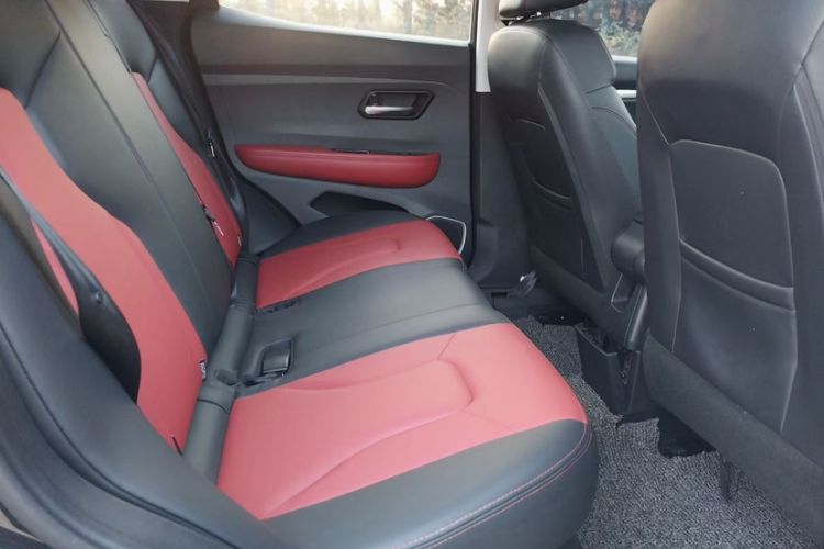 Used Haval H2s 2017 Red-Label 1.5T Dual-Clutch Elite Model Interior 3