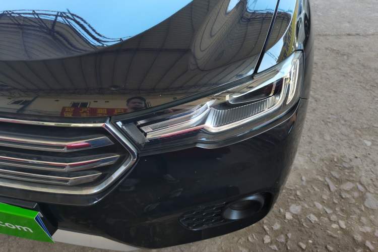 Used Haval H2s 2017 Blue Label 1.5T Dual-Clutch Elite Model Left Front Headlight