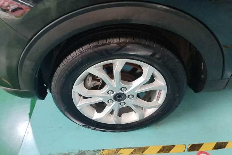 Used Haval H2s 2017 Red-Label 1.5T Dual-Clutch Elite Model Left Front Wheel Hub