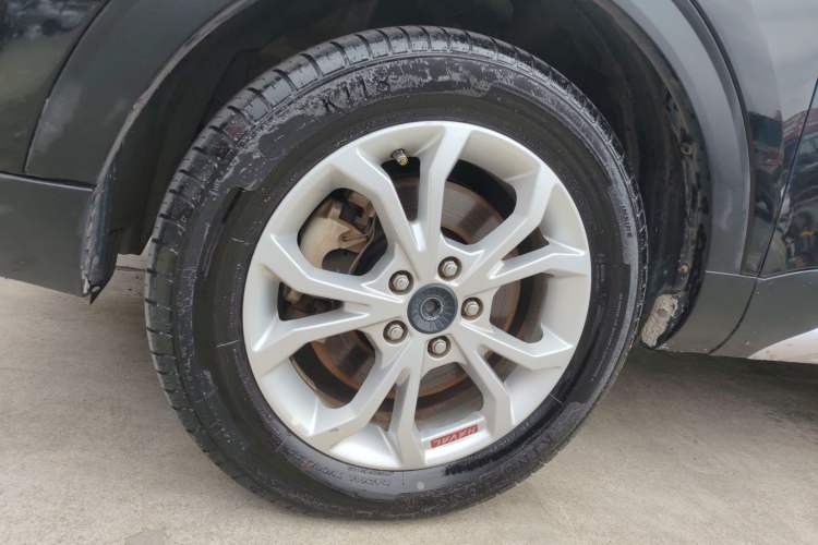 Used Haval H2s 2017 Red Label 1.5T Manual Comfort Model Left Front Wheel Hub