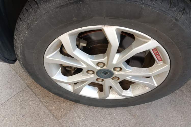 Used Haval H2s 2017 Red-Label 1.5T Dual-Clutch Comfort Model Left Front Wheel Hub