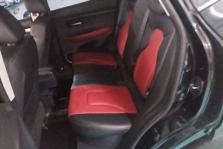 Used Haval H2s 2017 Red-Label 1.5T Dual-Clutch Elite Model Left Rear Seat