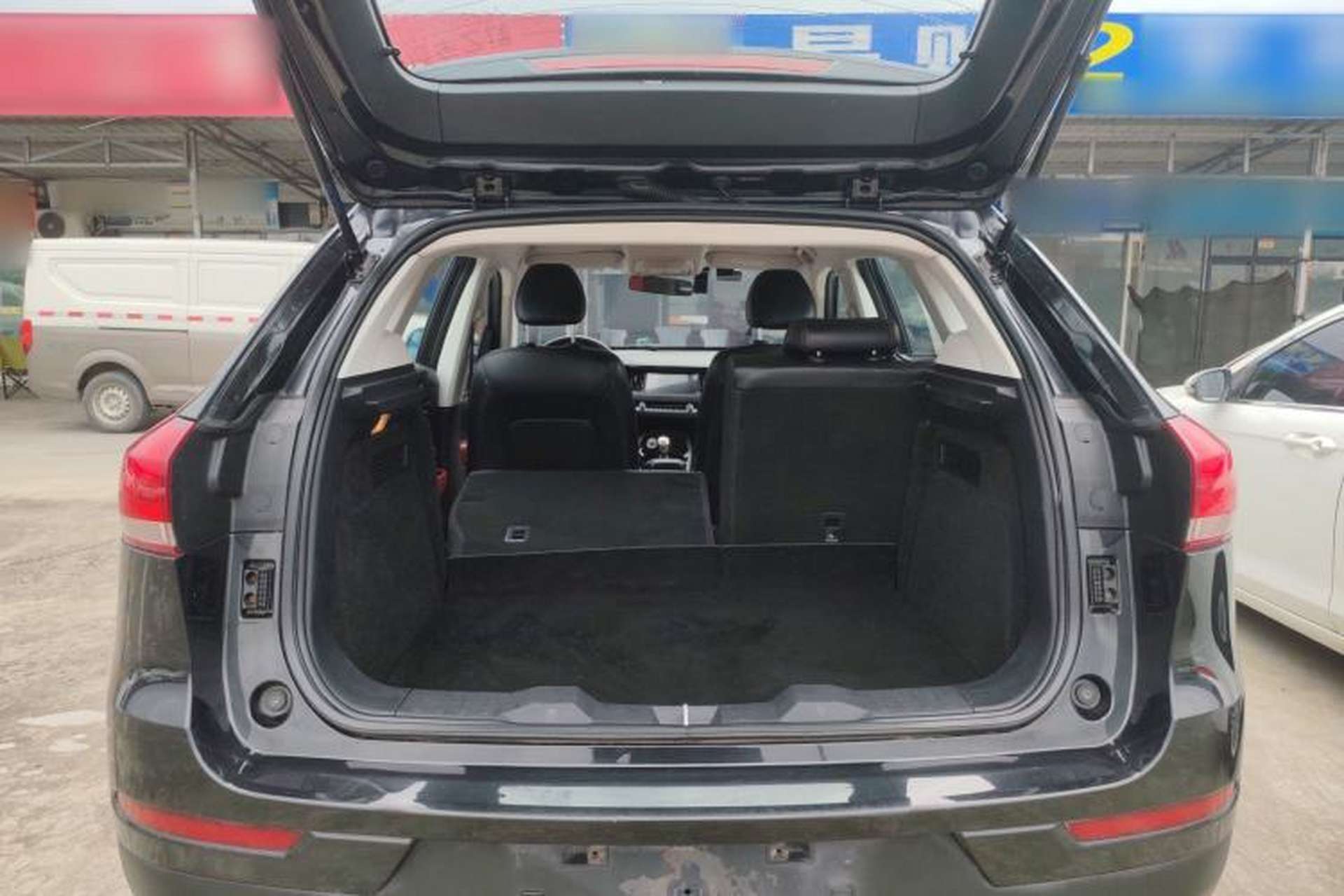 Used Haval H2s 2017 Red Label 1.5T Manual Comfort Model Trunk