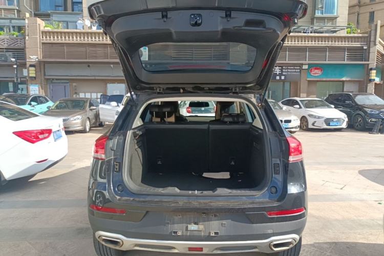 Used Haval H2s 2017 Red-Label 1.5T Dual-Clutch Comfort Model Trunk