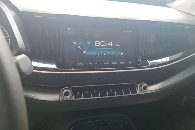 Used Haval H2s 2017 Blue Label 1.5T Dual-Clutch Elite Model Audio And AC Panel