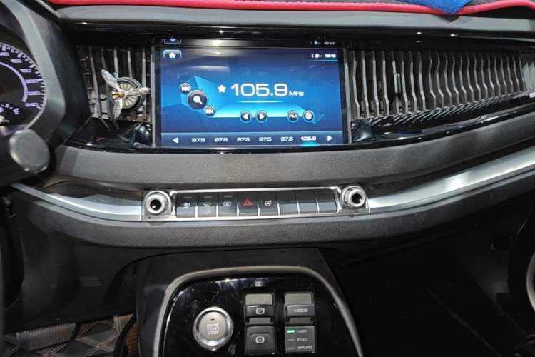 Used Haval H2s 2017 Blue Label 1.5T Dual-Clutch Elite Model Audio And AC Panel