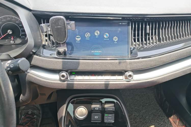 Used Haval H2s 2017 Red-Label 1.5T Dual-Clutch Elite Model Audio And AC Panel