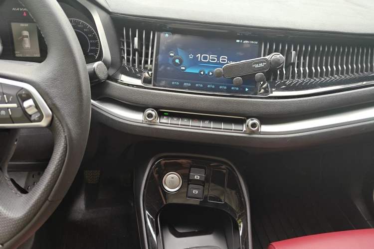 Used Haval H2s 2017 Blue Label 1.5T Manual Elite Model Audio And AC Panel