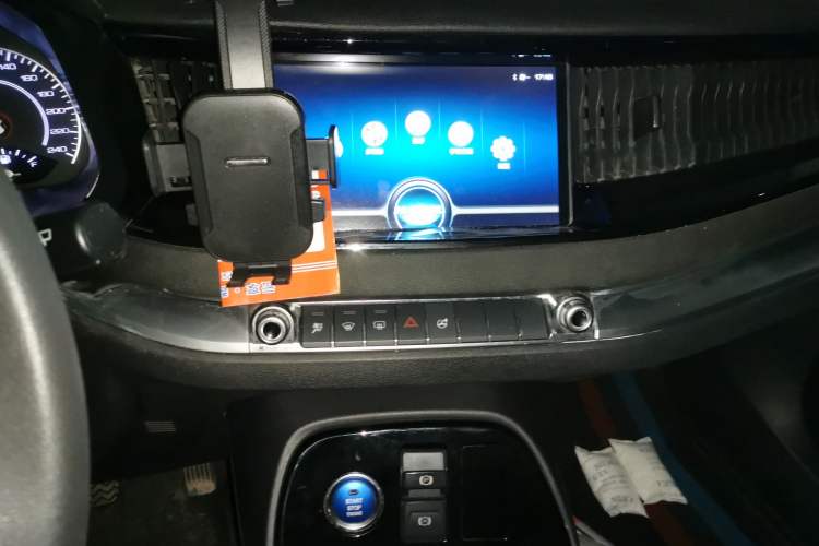 Used Haval H2s 2017 Blue Label 1.5T Manual Comfort Edition Audio And AC Panel