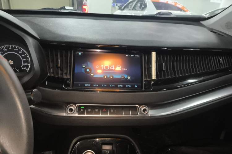 Used Haval H2s 2017 Blue Label 1.5T Manual Comfort Edition Audio And AC Panel