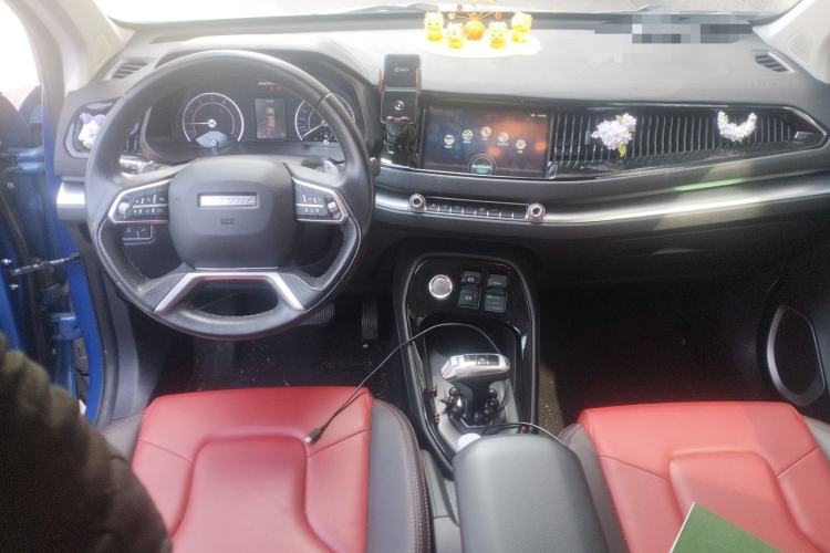 Used Haval H2s 2017 Red-Label 1.5T Dual-Clutch Elite Model Center Console