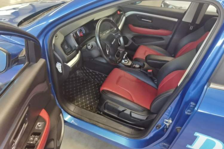 Used Haval H2s 2017 Red-Label 1.5T Dual-Clutch Comfort Model Driver Seat