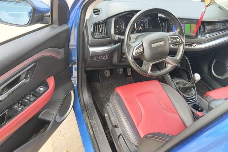 Used Haval H2s 2017 Red Label 1.5T Manual Comfort Model Driver Seat