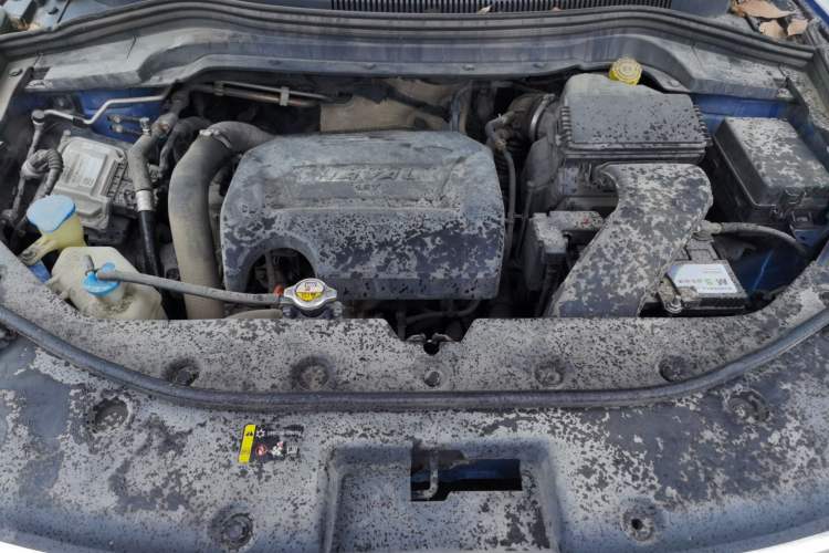 Used Haval H2s 2017 Red-Label 1.5T Dual-Clutch Comfort Model Engine Bay