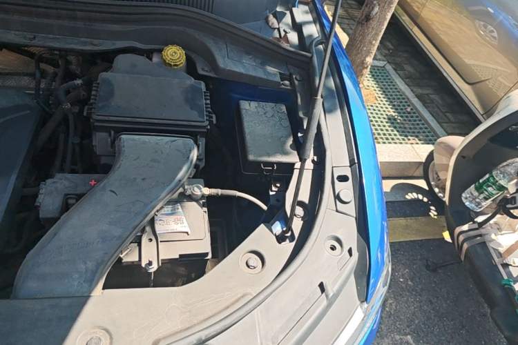 Used Haval H2s 2017 Blue Label 1.5T Dual-Clutch Elite Model Engine Bay Left