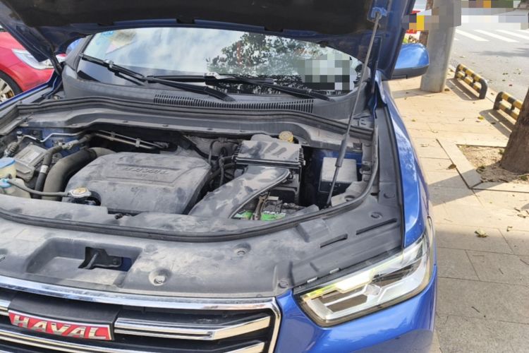 Used Haval H2s 2017 Red Label 1.5T Manual Comfort Model Engine Bay Left