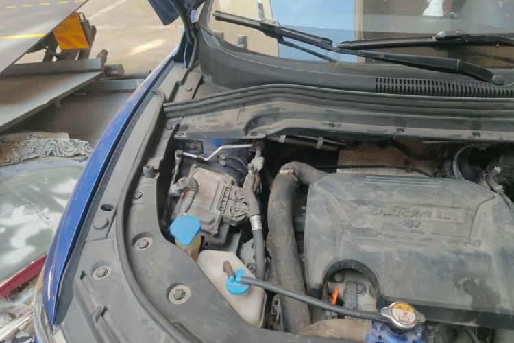 Used Haval H2s 2017 Blue Label 1.5T Dual-Clutch Luxury Model Engine Bay Right