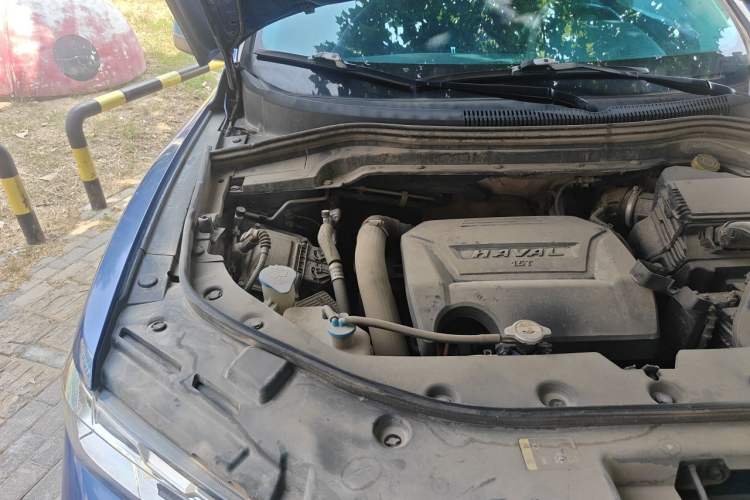 Used Haval H2s 2017 Red-Label 1.5T Dual-Clutch Luxury Model Engine Bay Right