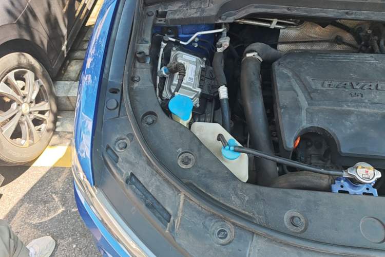 Used Haval H2s 2017 Blue Label 1.5T Dual-Clutch Elite Model Engine Bay Right