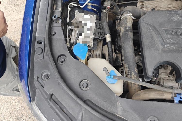 Used Haval H2s 2017 Blue Label 1.5T Manual Elite Model Engine Bay Right
