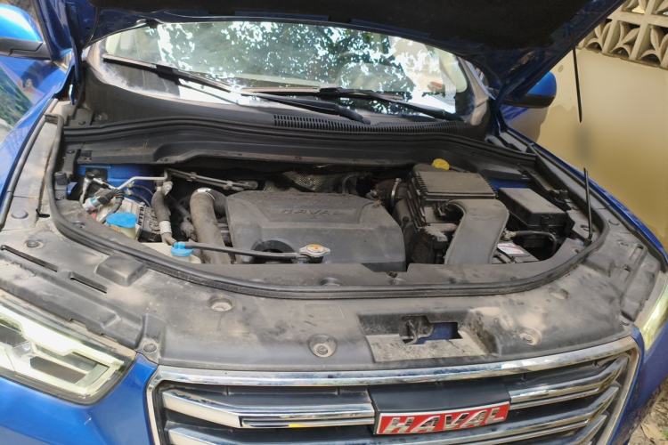 Used Haval H2s 2017 Red-Label 1.5T Dual-Clutch Luxury Model Engine Bay