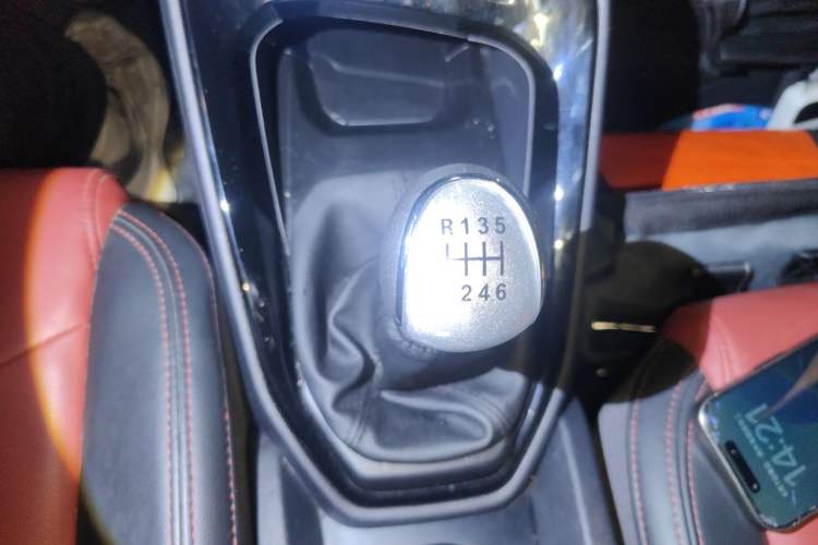 Used Haval H2s 2017 Blue Label 1.5T Manual Comfort Edition Gear Lever