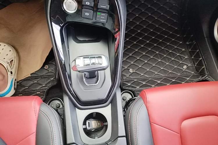 Used Haval H2s 2017 Blue Label 1.5T Dual-Clutch Comfort Model Gear Lever