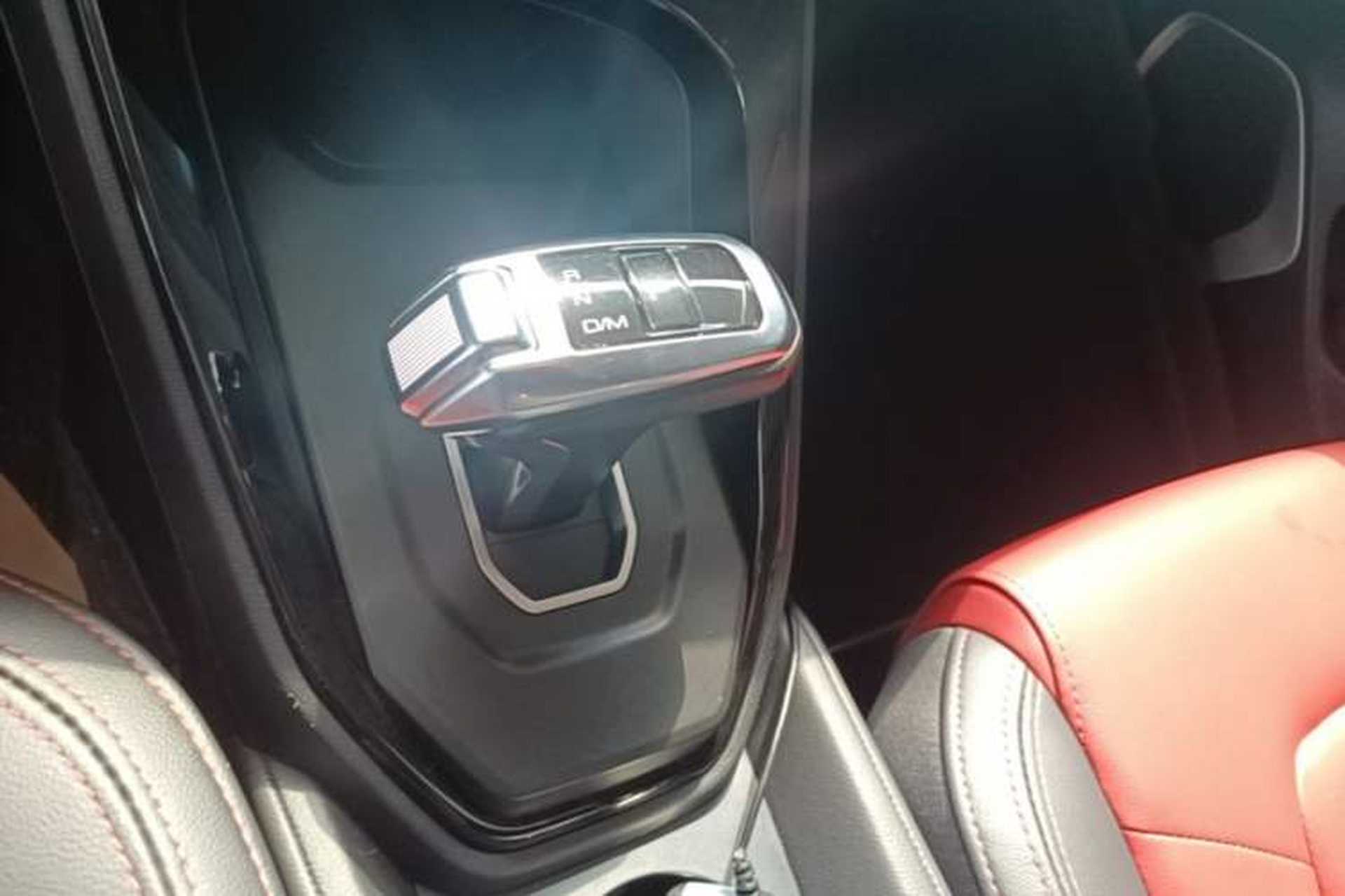 Used Haval H2s 2017 Blue Label 1.5T Dual-Clutch Elite Model Gear Lever