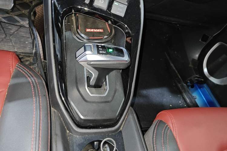 Used Haval H2s 2017 Blue Label 1.5T Dual-Clutch Elite Model Gear Lever