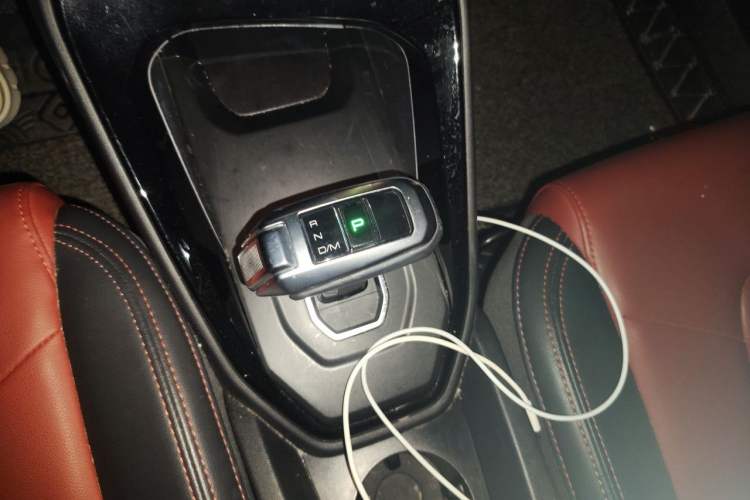 Used Haval H2s 2017 Blue Label 1.5T Dual-Clutch Comfort Model Gear Lever