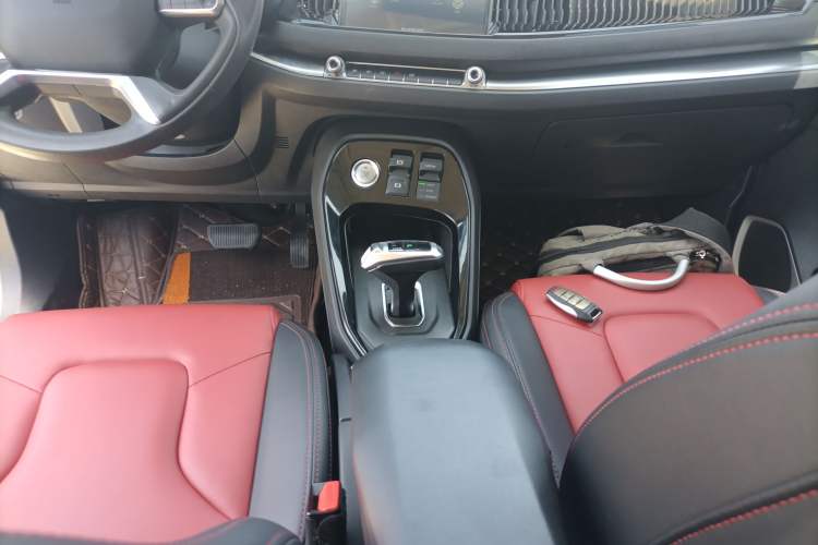 Used Haval H2s 2017 Blue Label 1.5T Dual-Clutch Comfort Model Gear Lever