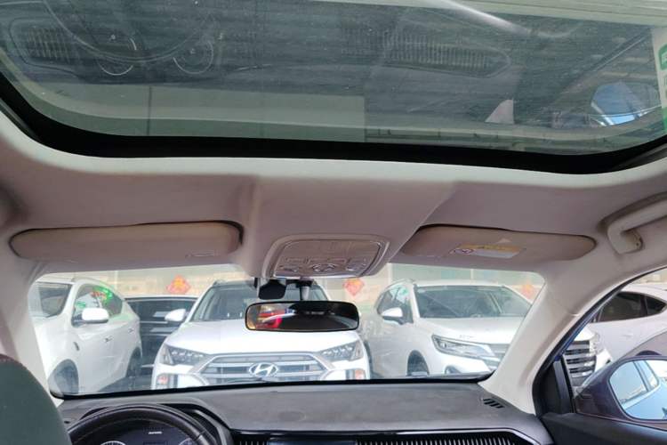 Used Haval H2s 2017 Blue Label 1.5T Dual-Clutch Luxury Model Headliner