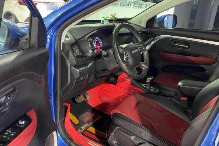 Used Haval H2s 2017 Red-Label 1.5T Dual-Clutch Elite Model Interior 2