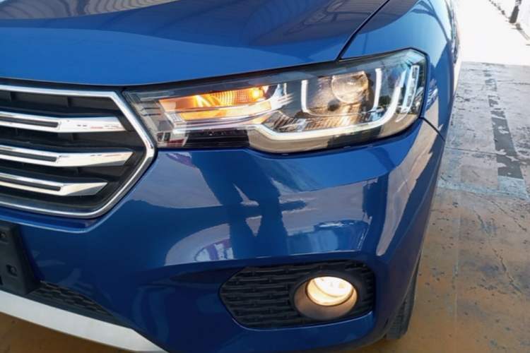 Used Haval H2s 2017 Blue Label 1.5T Manual Elite Model Left Front Headlight