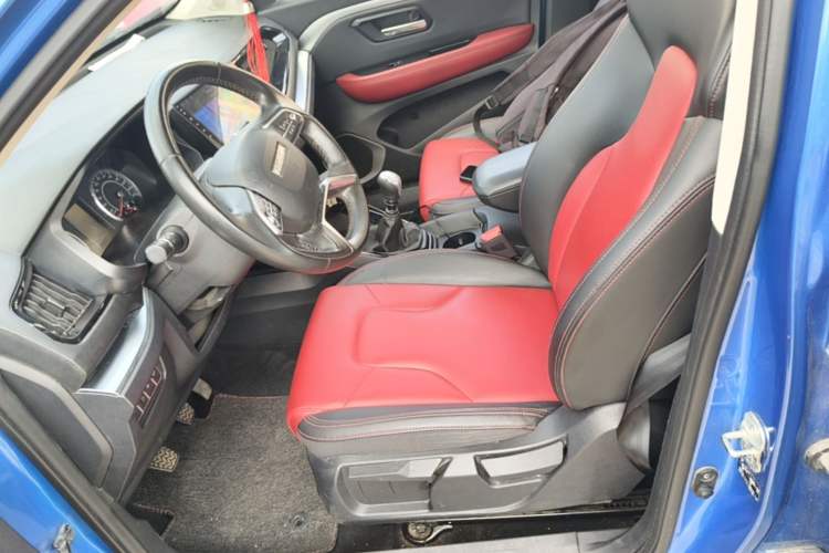 Used Haval H2s 2017 Red Label 1.5T Manual Comfort Model Left Front Seat