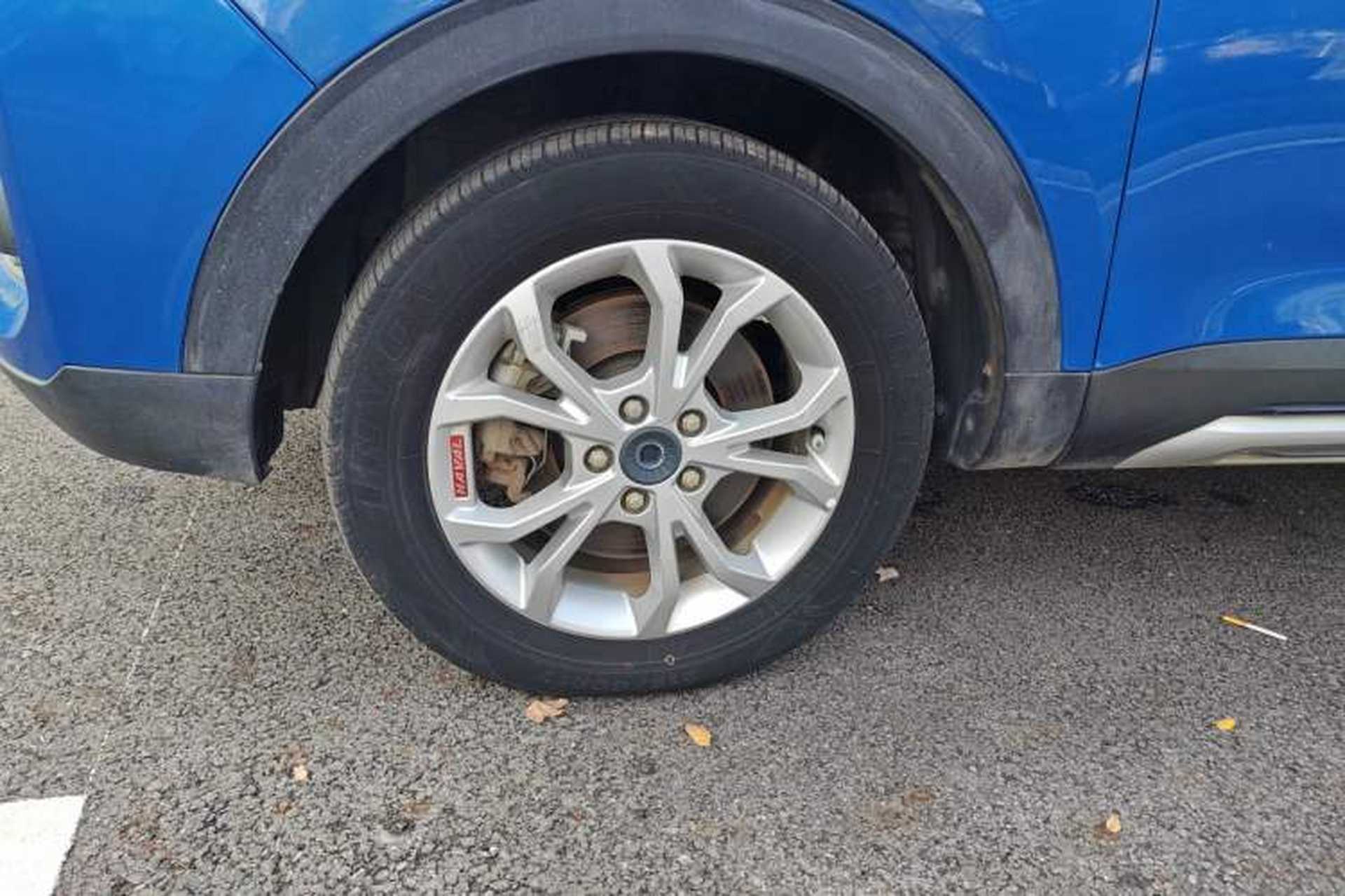 Used Haval H2s 2017 Red-Label 1.5T Manual Elite Model Left Front Wheel Hub