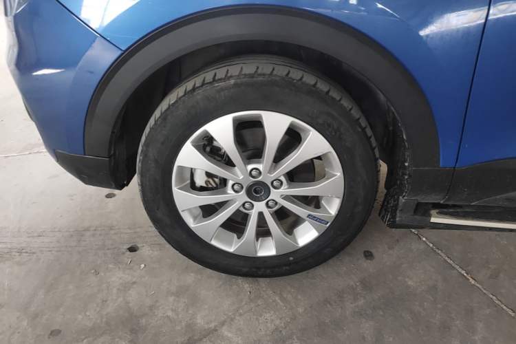 Used Haval H2s 2017 Blue Label 1.5T Manual Comfort Edition Left Front Wheel Hub