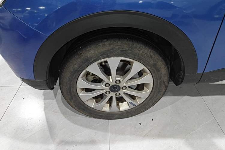 Used Haval H2s 2017 Blue Label 1.5T Dual-Clutch Elite Model Left Front Wheel Hub
