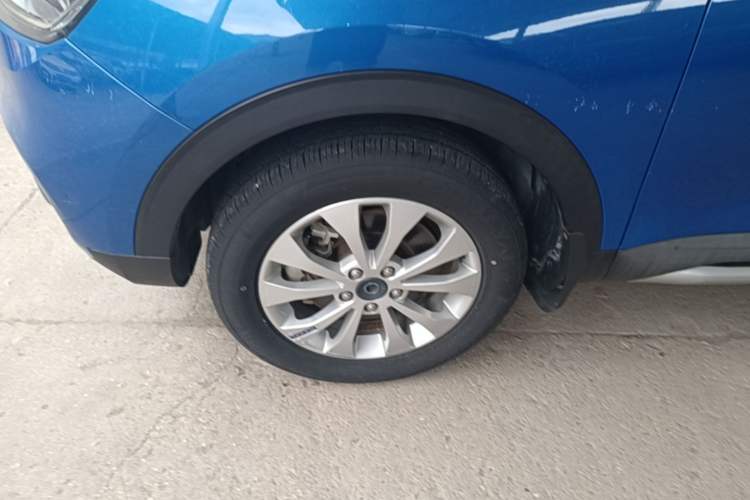 Used Haval H2s 2017 Blue Label 1.5T Dual-Clutch Elite Model Left Front Wheel Hub