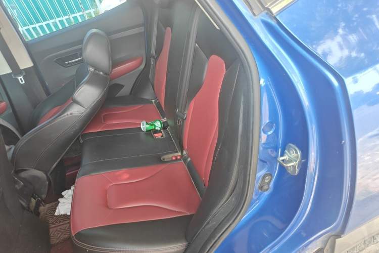 Used Haval H2s 2017 Red-Label 1.5T Dual-Clutch Luxury Model Left Rear Seat
