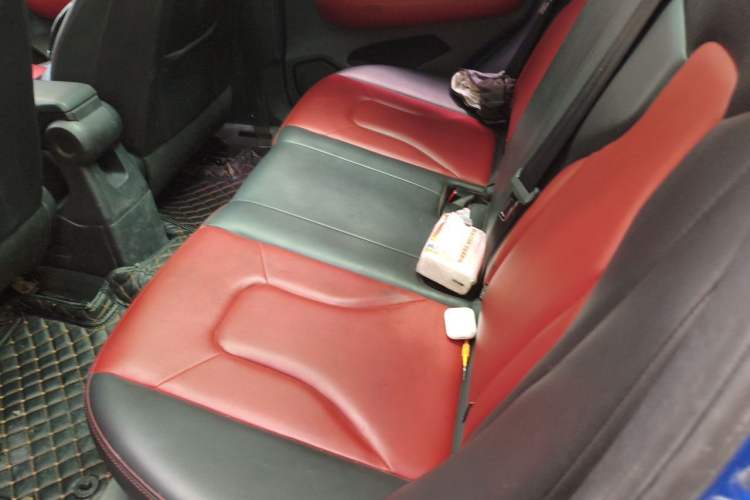 Used Haval H2s 2017 Red-Label 1.5T Dual-Clutch Luxury Model Left Rear Seat