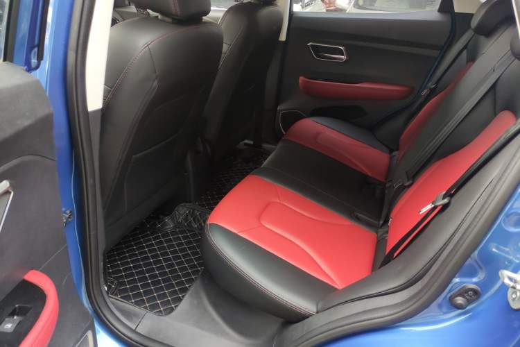 Used Haval H2s 2017 Red-Label 1.5T Dual-Clutch Elite Model Left Rear Seat