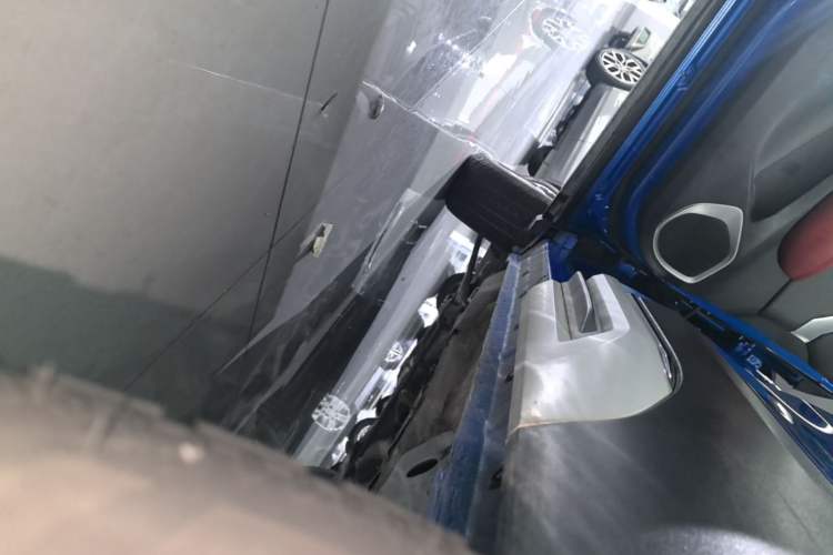 Used Haval H2s 2017 Red-Label 1.5T Dual-Clutch Elite Model Left Side Sill